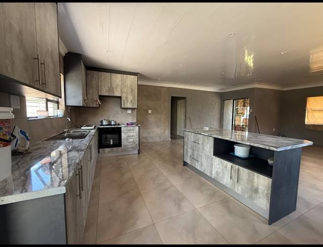 3 BEDROOM HOUSE FOR SALE IN VANDERBIJLPARK CW 6